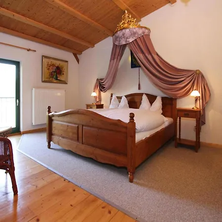 Ferienhaus, *