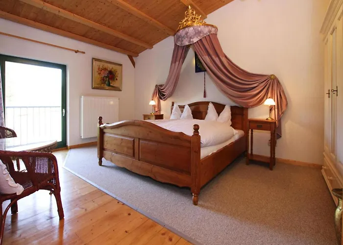 Ferienhaus, *
